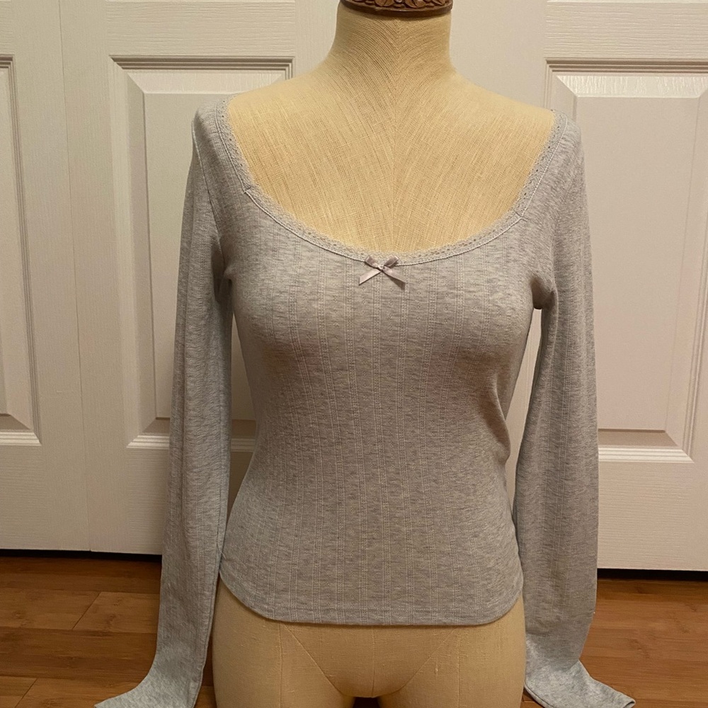 Eyelet pattern long sleeve